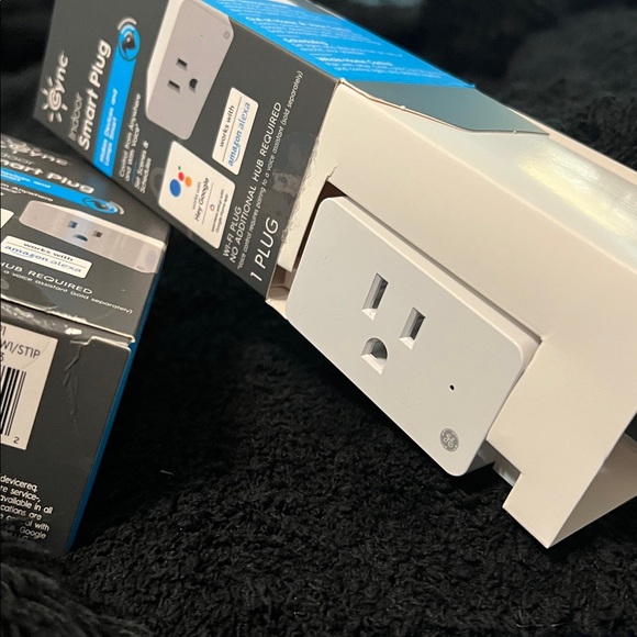 Cync Indoor Smart Plug - White
Set of f two plugs - Picture 2 of 2